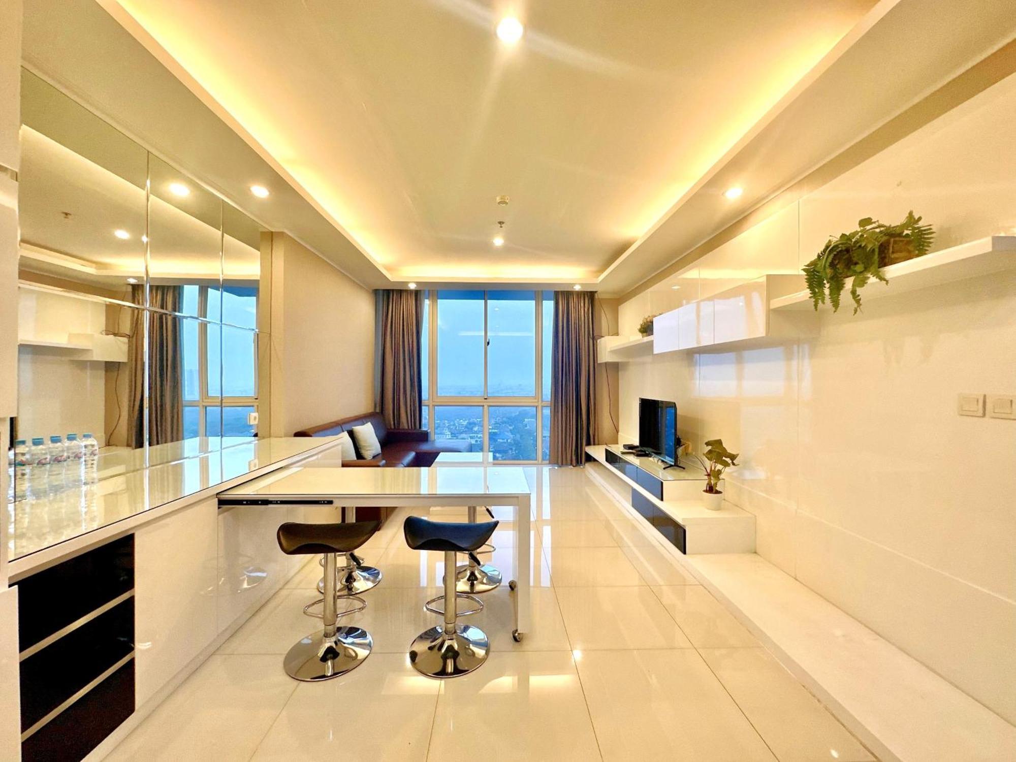 Appartement Opulence Corner 2br At Via Tower Ciputra World By Le Ciel Hospitality Surabaya